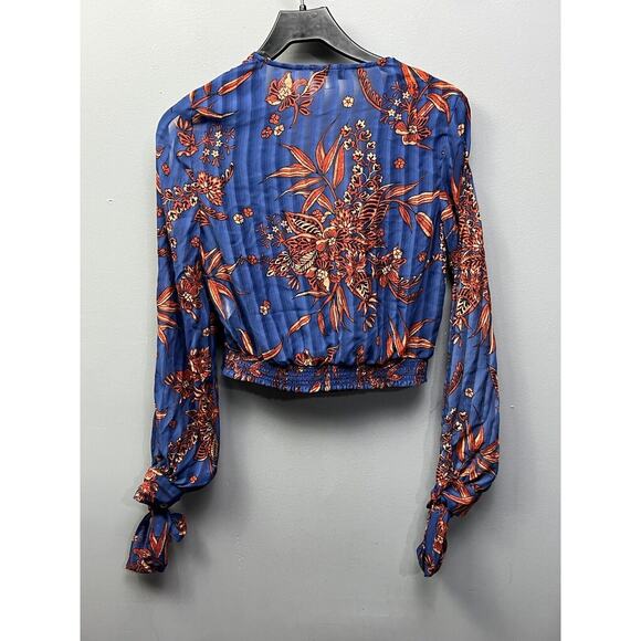 Inspired Hearts Women's Size Medium Top Multicolor long Sleeve V Neck Pullover - Picture 2 of 8